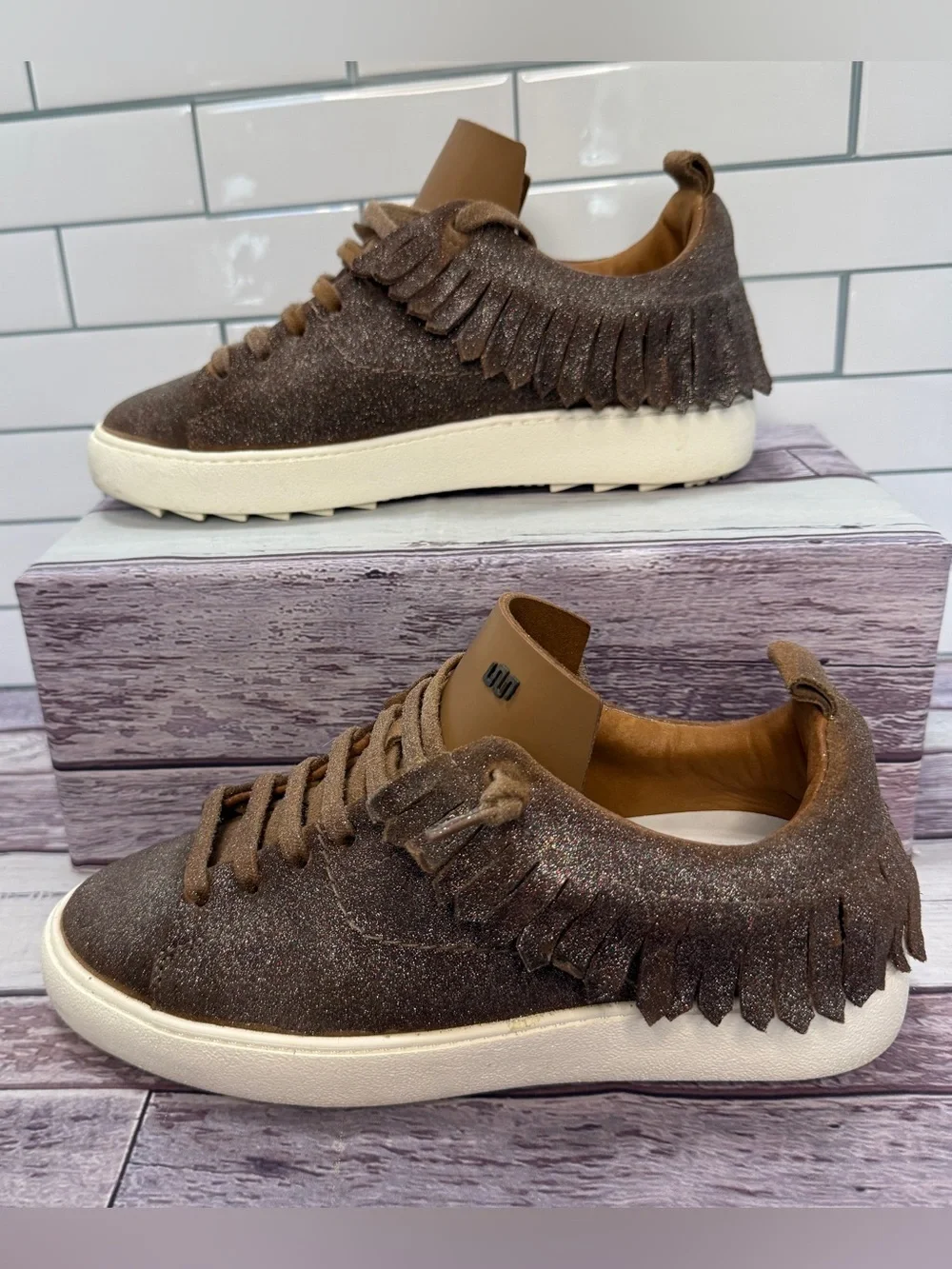 Esseutesse Fringe Lamb Sneakers Glitter Lace Up Shoes  Size 36/6